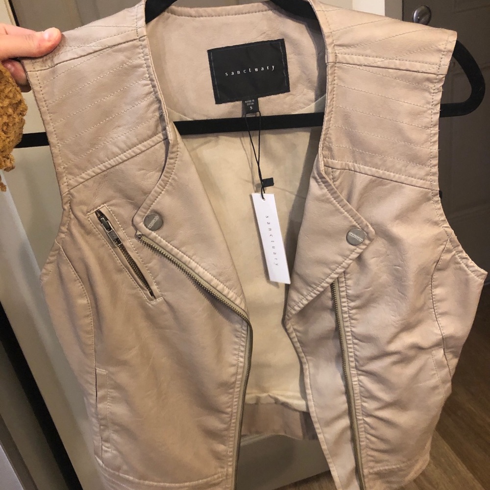 Tan vest